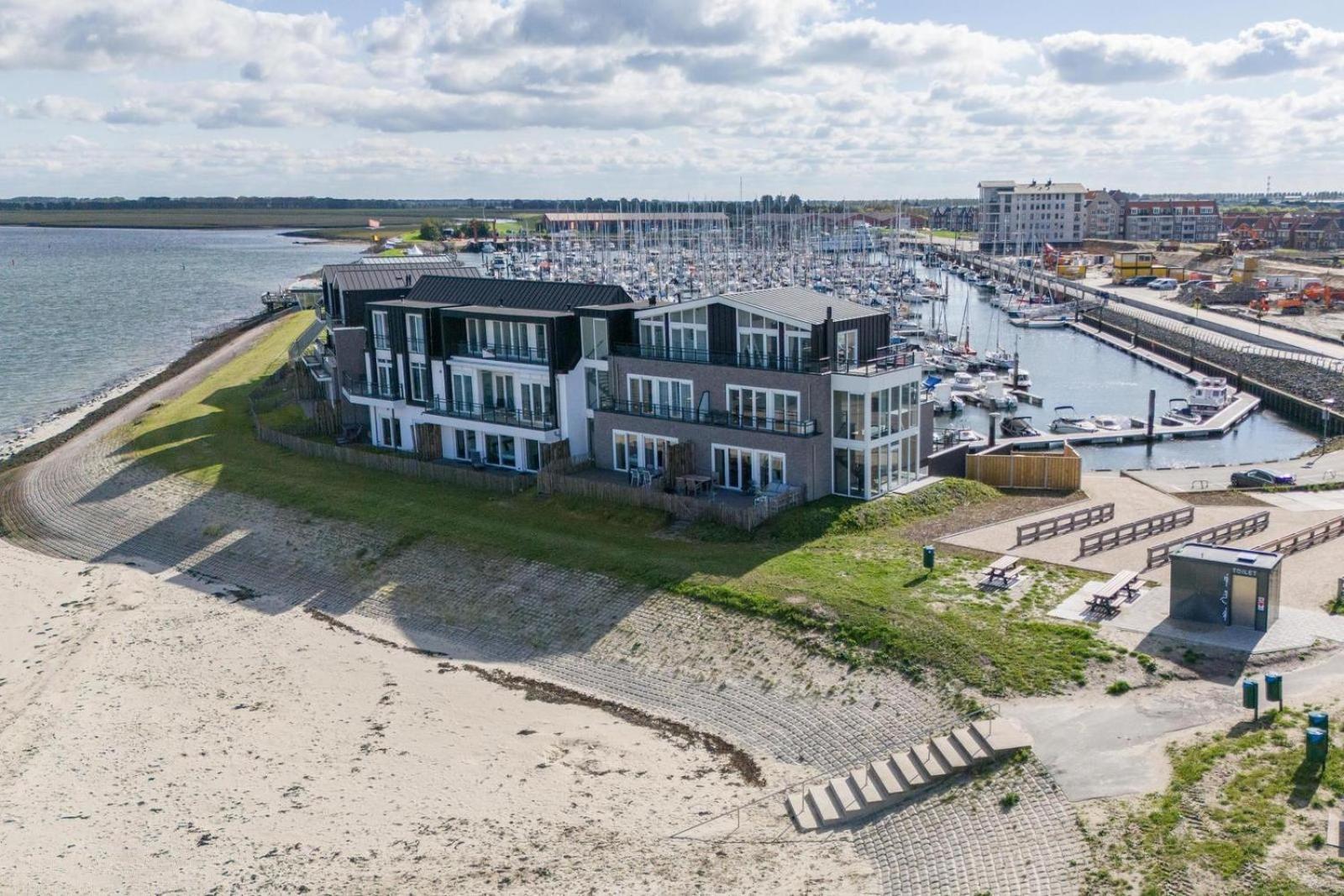 Vista Maris 'somaris' - Havenweg 8-50 | Sint-annaland * Sint-Annaland